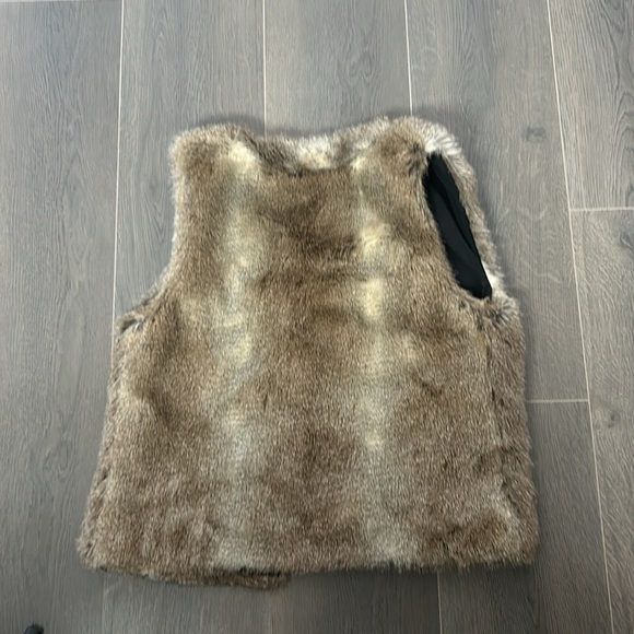 Talula Aritzia Park Slope Faux Fur Vest Women size S - Picture 8 of 13